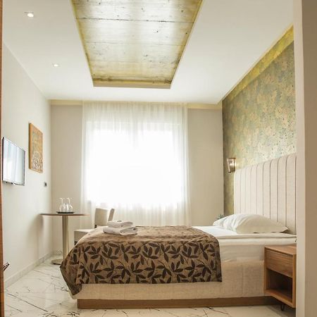 Garni Boutique Hotel Arta Novi Sad Exteriör bild