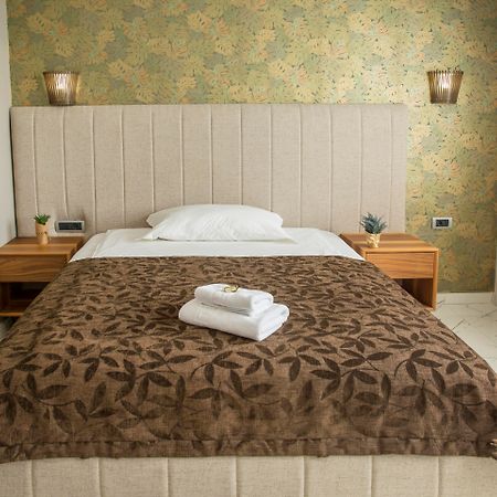 Garni Boutique Hotel Arta Novi Sad Exteriör bild