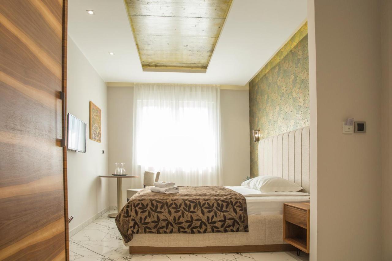 Garni Boutique Hotel Arta Novi Sad Exteriör bild