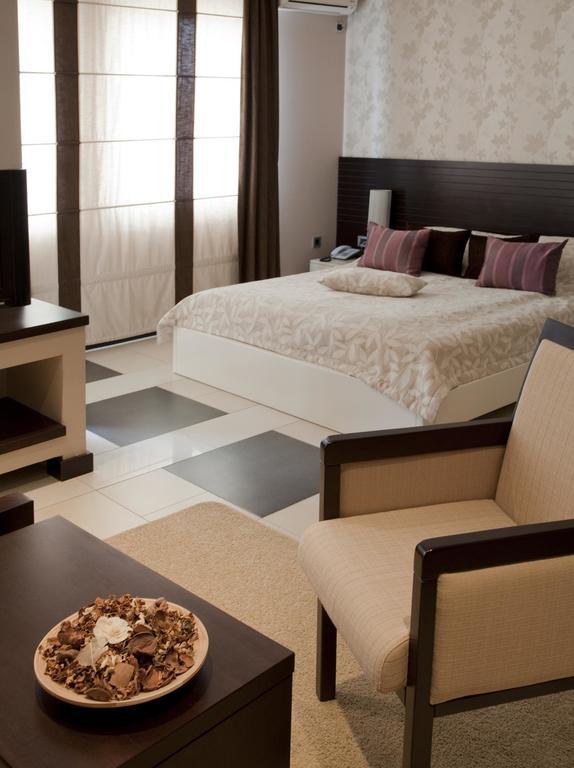 Garni Boutique Hotel Arta Novi Sad Exteriör bild