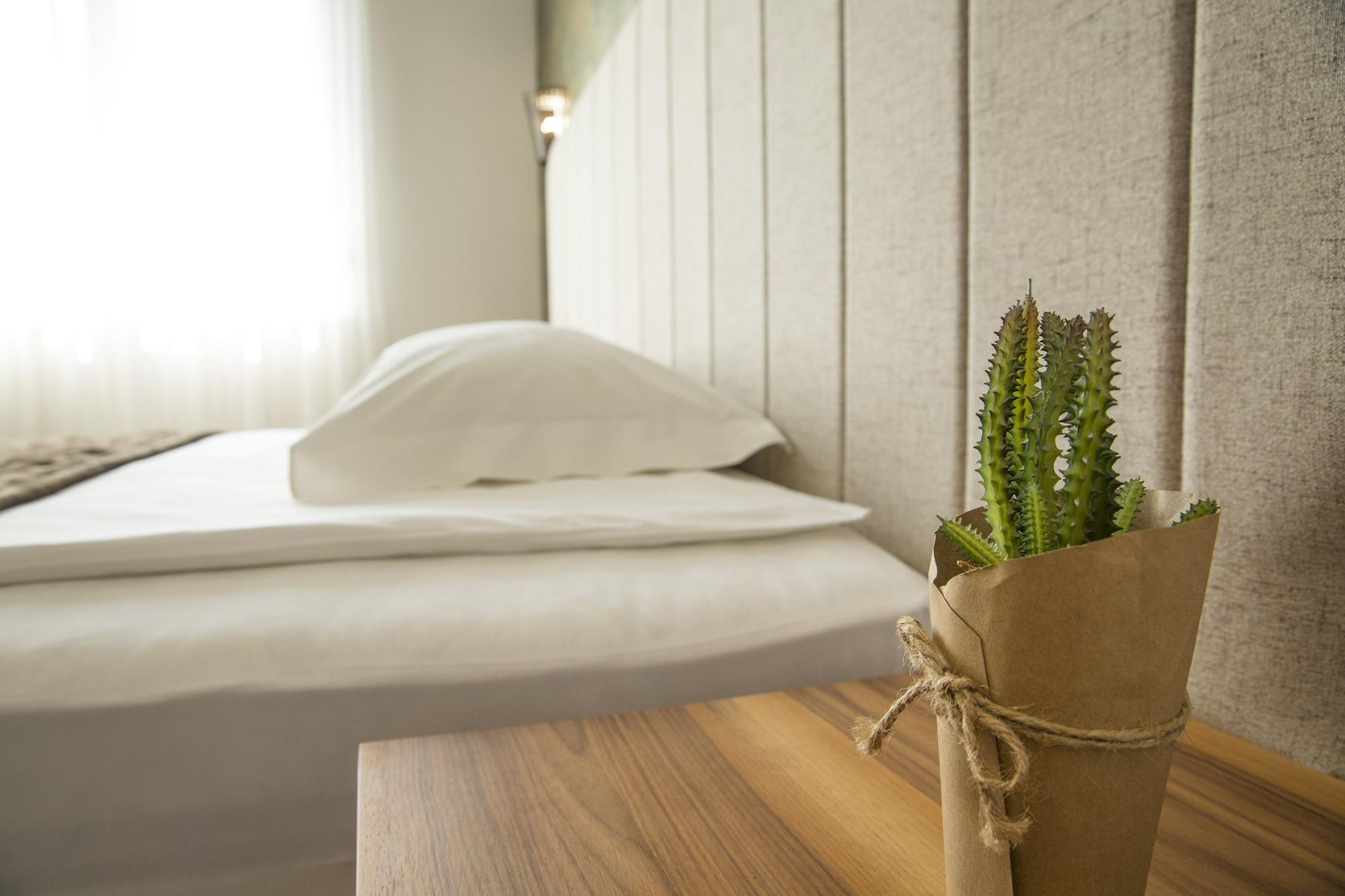 Garni Boutique Hotel Arta Novi Sad Exteriör bild