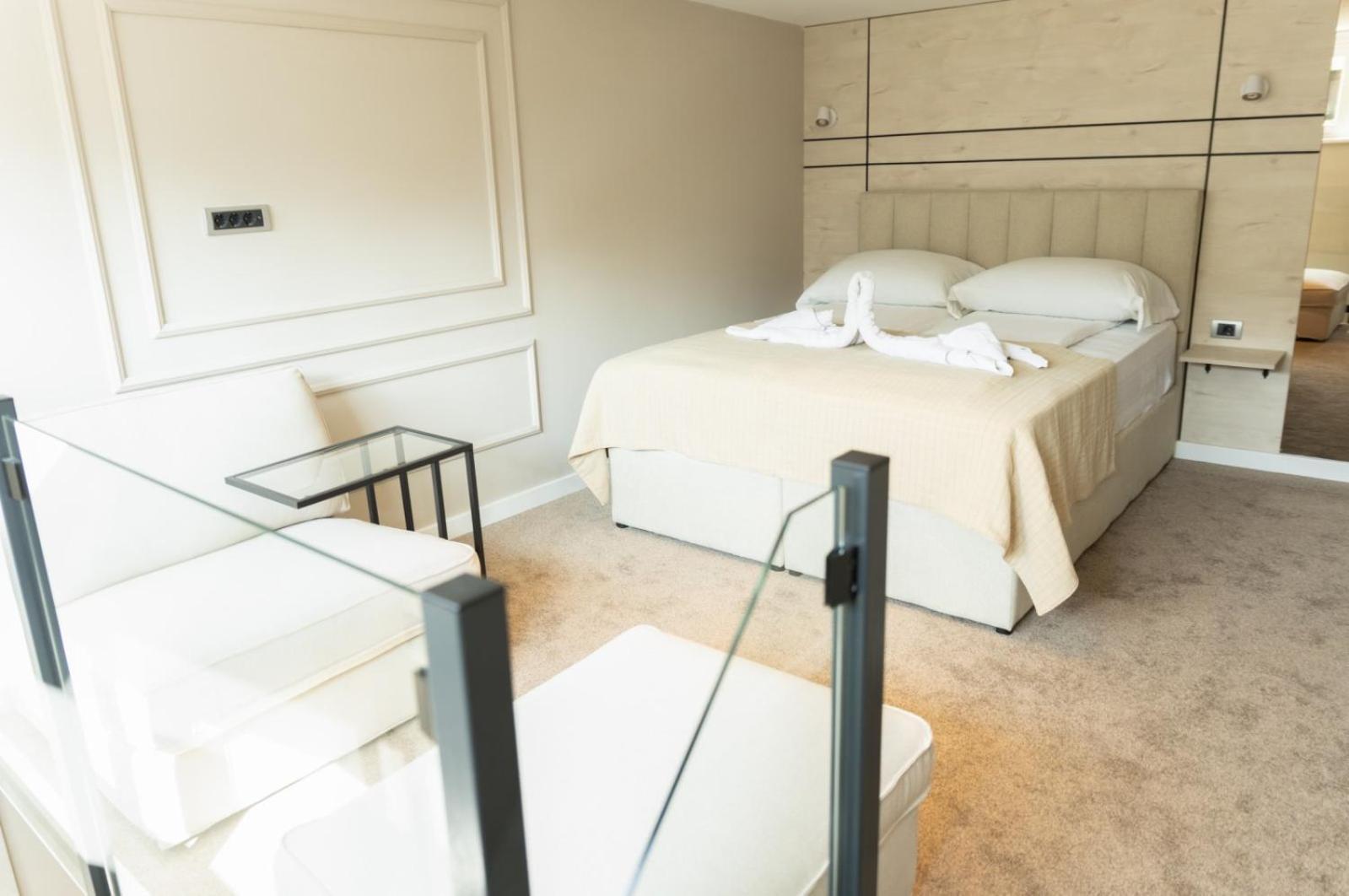 Garni Boutique Hotel Arta Novi Sad Exteriör bild
