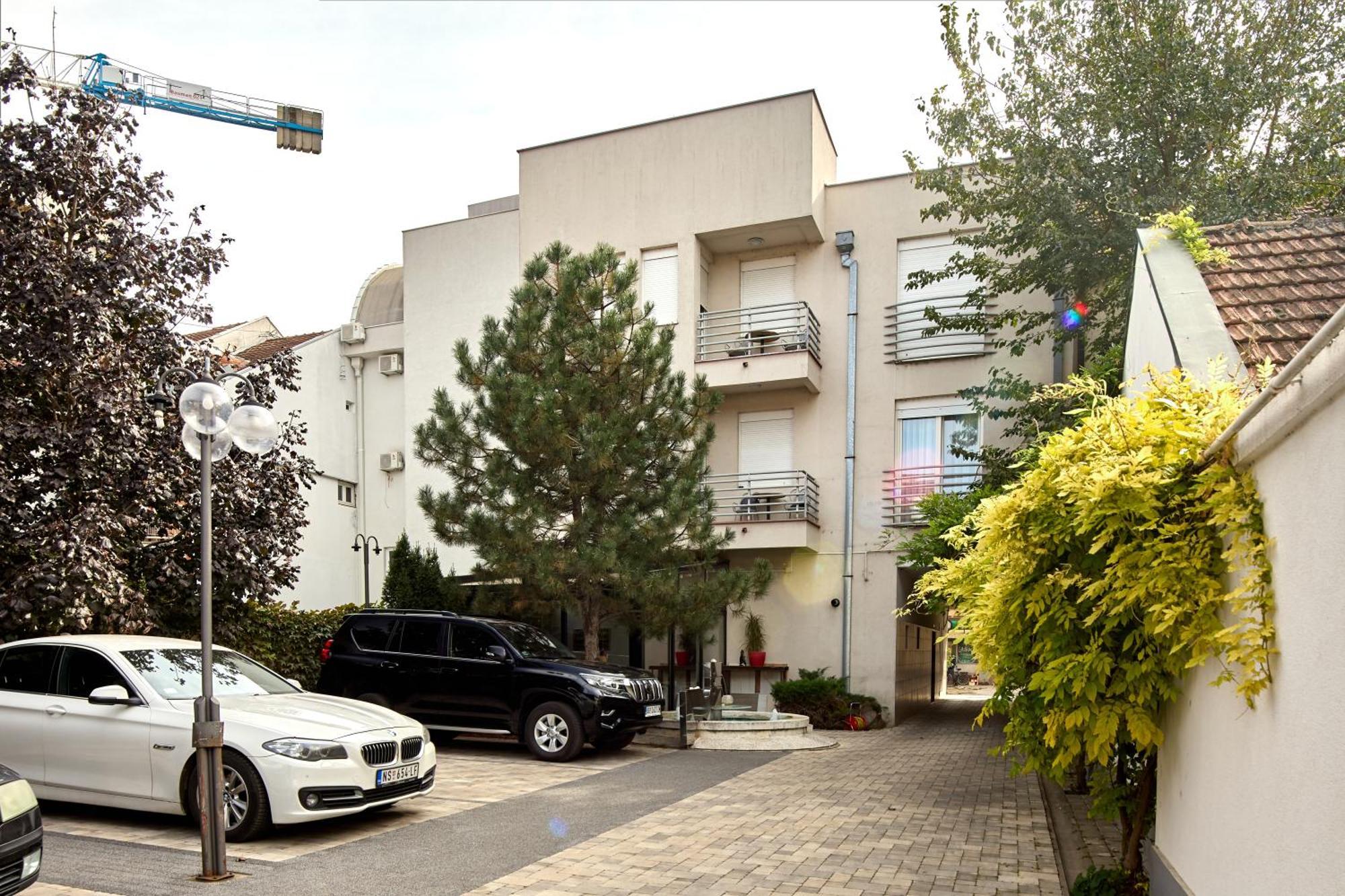 Garni Boutique Hotel Arta Novi Sad Exteriör bild